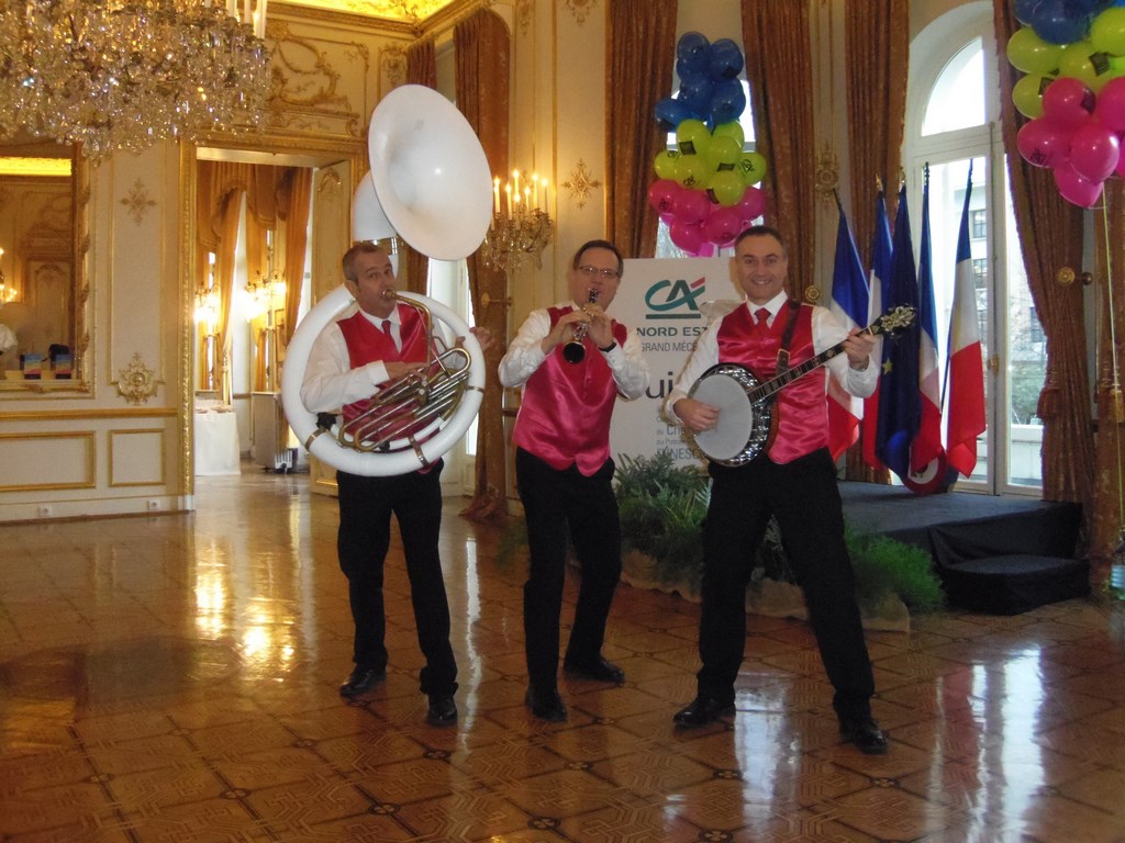 Le jazz-band DIXIELAND PARADE pour le lancement de la soirée de candidature des Coteaux, Maisons et Caves de Champagne au patrimoine mondial de l'Unesco