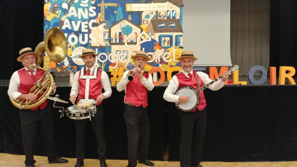 Groupe de jazz Dixieland Parade en quartet pour l'animation musicale de l'anniversaire des 75 ans de l'entreprise Logem dans le Loiret